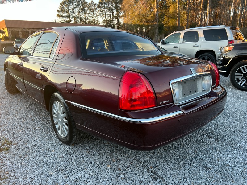 Lincoln Town Car Signature 2004