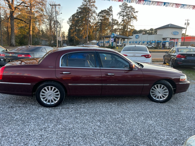 Lincoln Town Car Signature 2004