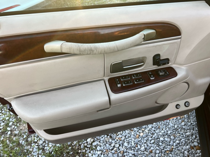 Lincoln Town Car Signature 2004