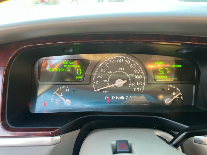 Lincoln Town Car Signature 2004