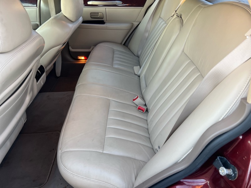 Lincoln Town Car Signature 2004