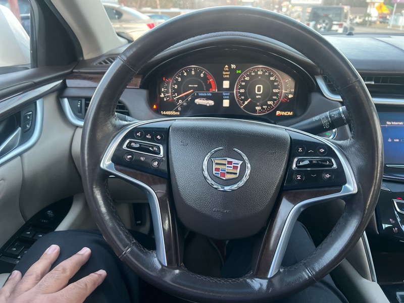 Cadillac XTS Premium 2013