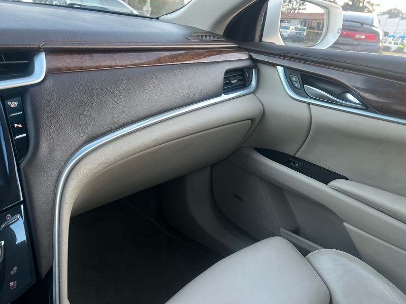 Cadillac XTS Premium 2013