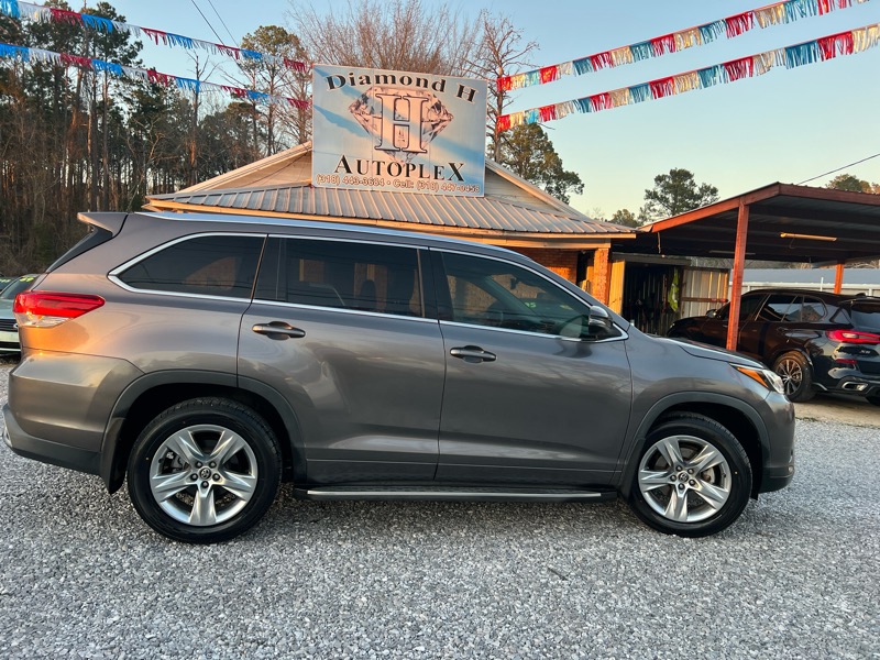 Toyota Highlander Limited Platinum FWD V6 2017