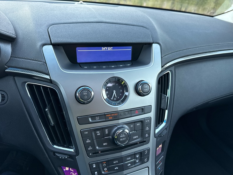 Cadillac CTS 3.0L Luxury 2011