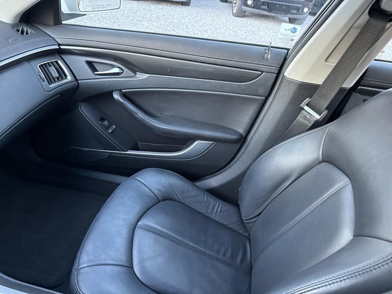 Cadillac CTS 3.0L Luxury 2011