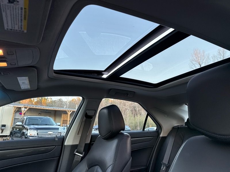 Cadillac CTS 3.0L Luxury 2011