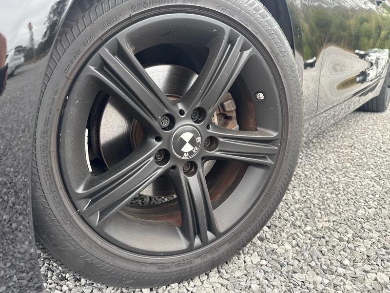 BMW 3-Series 320i Sedan 2014