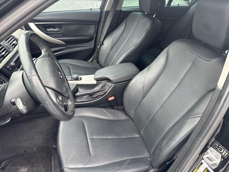 BMW 3-Series 320i Sedan 2014