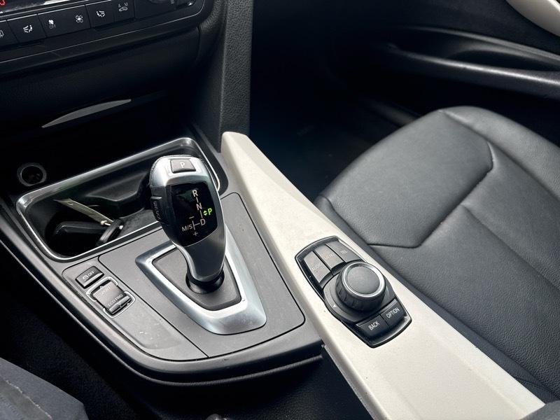 BMW 3-Series 320i Sedan 2014