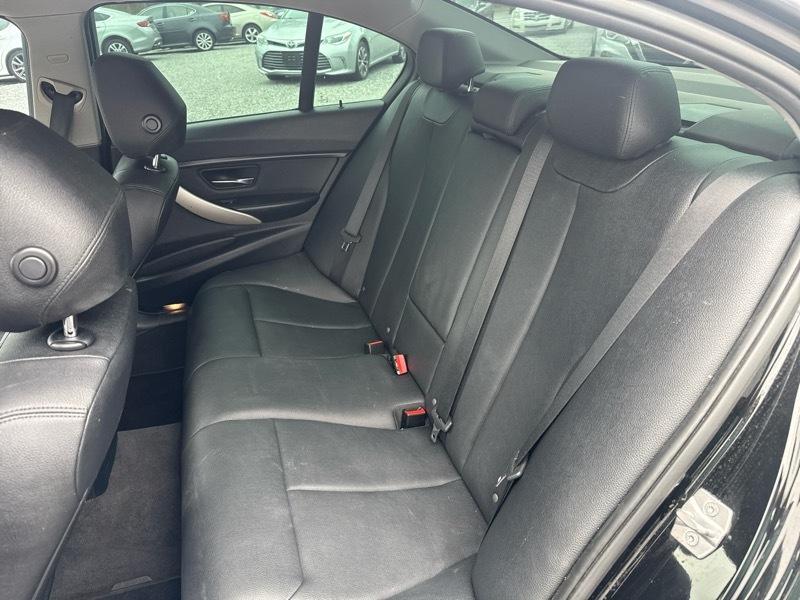 BMW 3-Series 320i Sedan 2014