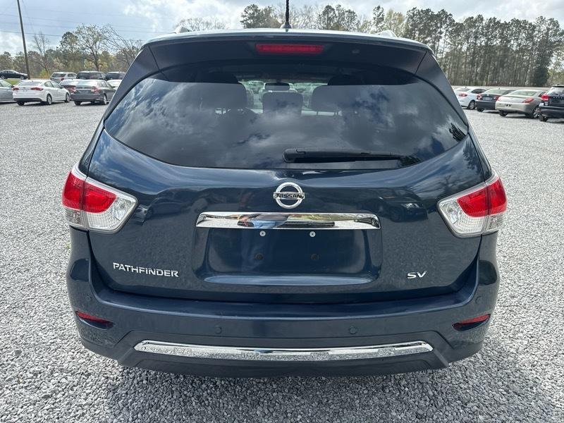 Nissan Pathfinder SV 2WD 2015
