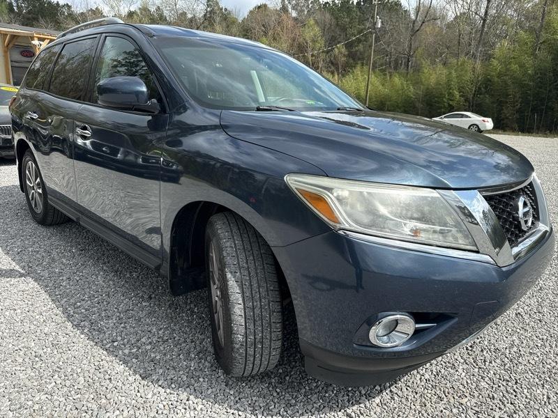 Nissan Pathfinder SV 2WD 2015