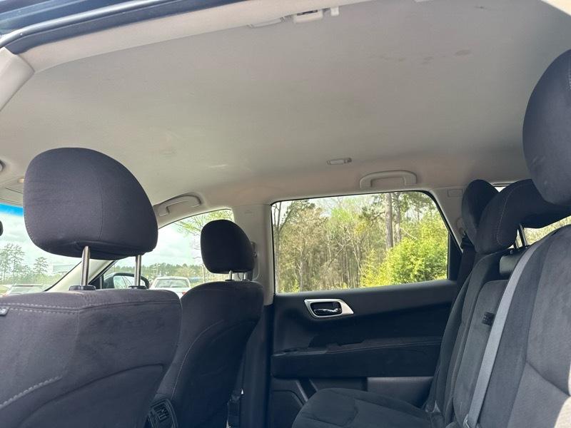 Nissan Pathfinder SV 2WD 2015