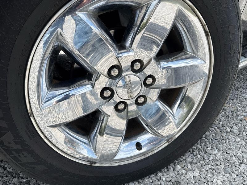 GMC Sierra 1500 SLE Crew Cab 2WD 2013