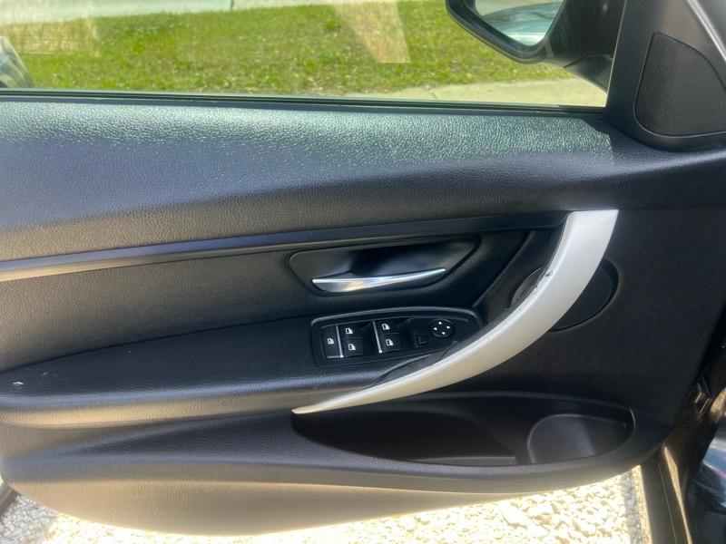 BMW 3-Series 320i Sedan 2016