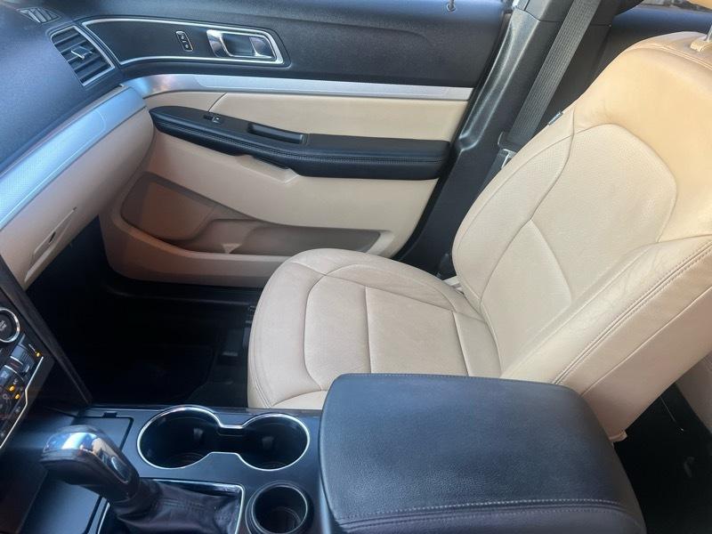 Ford Explorer 4dr XLT 2017