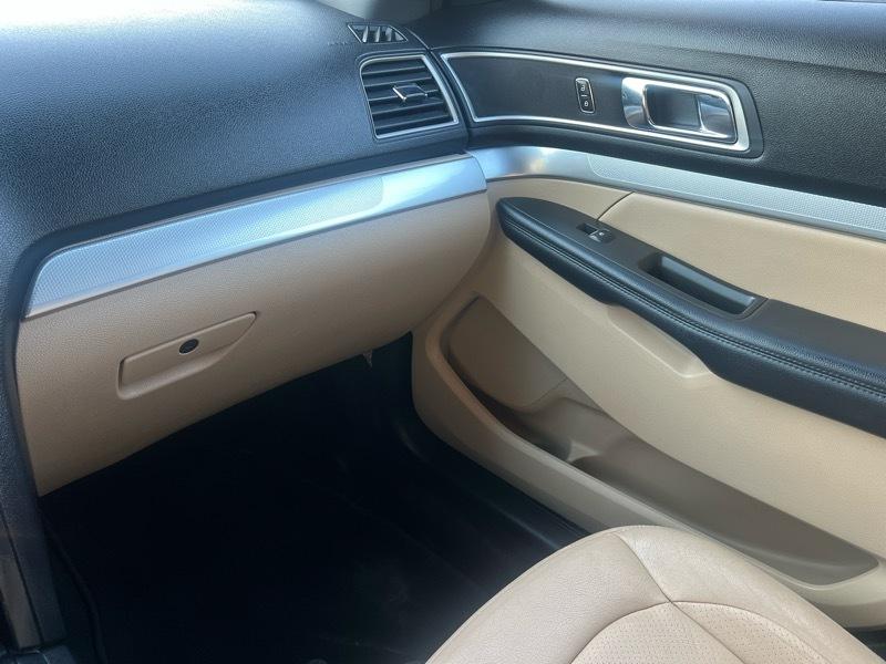 Ford Explorer 4dr XLT 2017