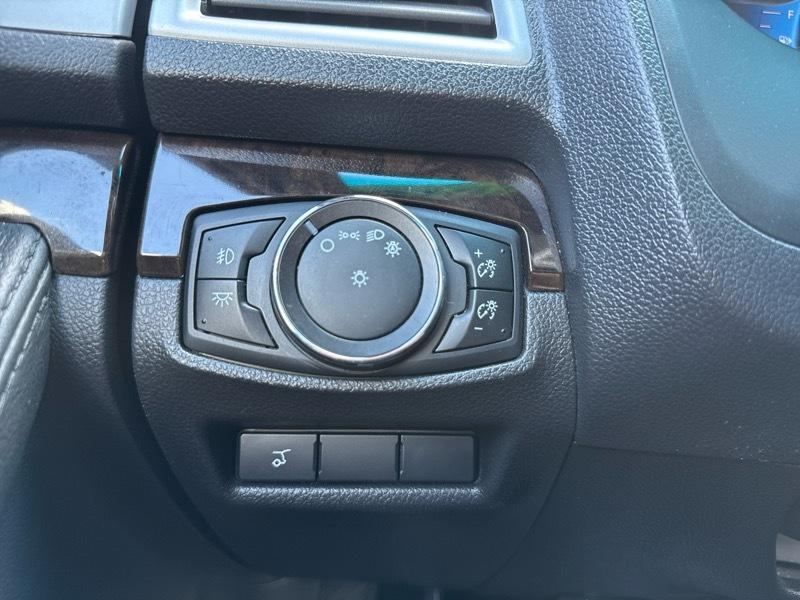 Ford Explorer Limited FWD 2014