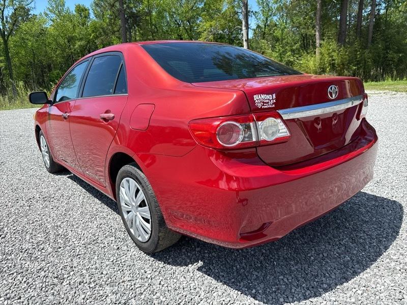 Toyota Corolla S 5-Speed MT 2012