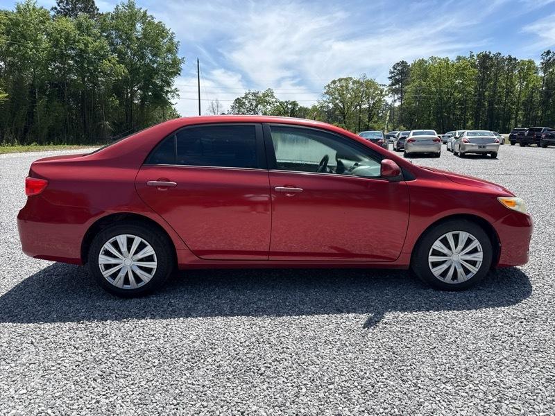 Toyota Corolla S 5-Speed MT 2012