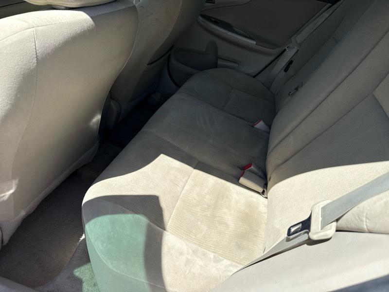 Toyota Corolla S 5-Speed MT 2012