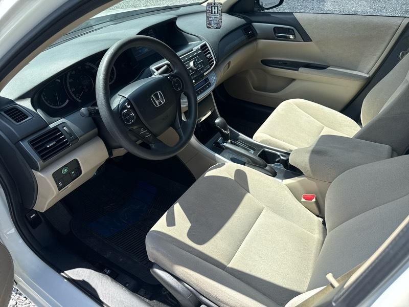 Honda Accord LX Sedan CVT 2013