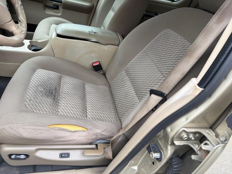 Ford Explorer Sport Trac XLS 2WD 2003