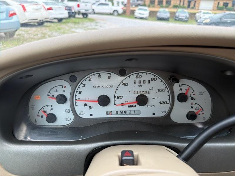 Ford Explorer Sport Trac XLS 2WD 2003