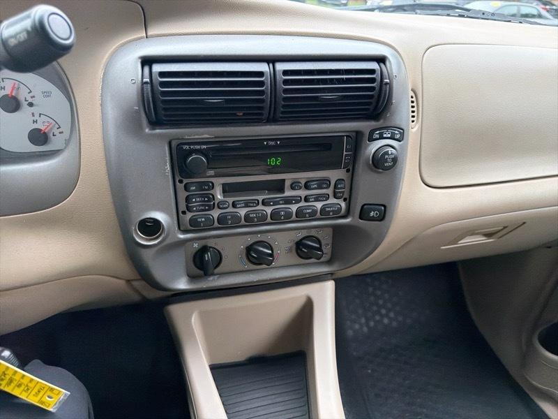 Ford Explorer Sport Trac XLS 2WD 2003