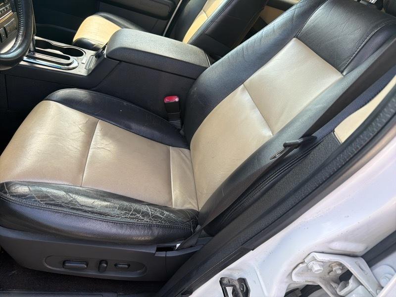 Ford Explorer Eddie Bauer 4WD 2010