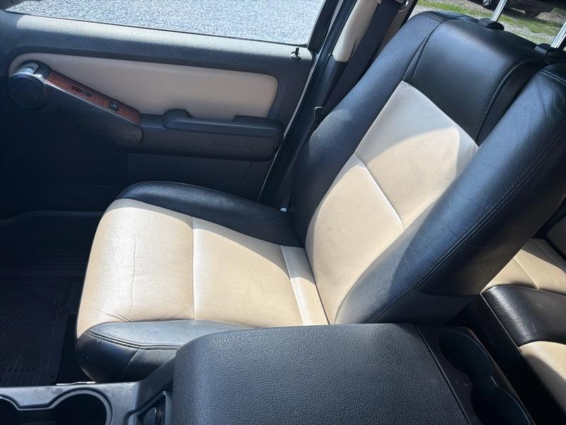 Ford Explorer Eddie Bauer 4WD 2010