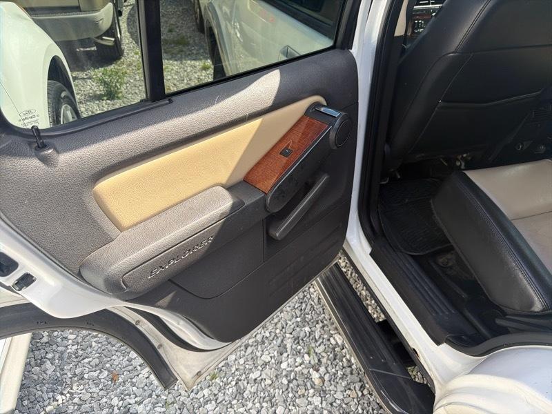 Ford Explorer Eddie Bauer 4WD 2010