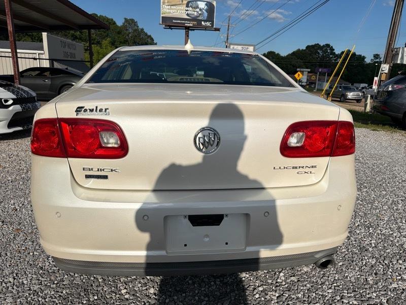 Buick Lucerne CXL 2011