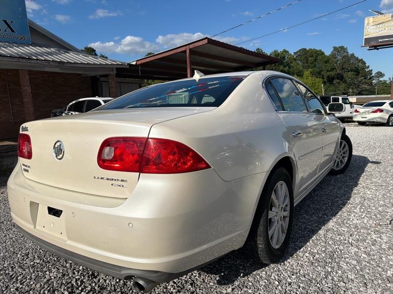 Buick Lucerne CXL 2011