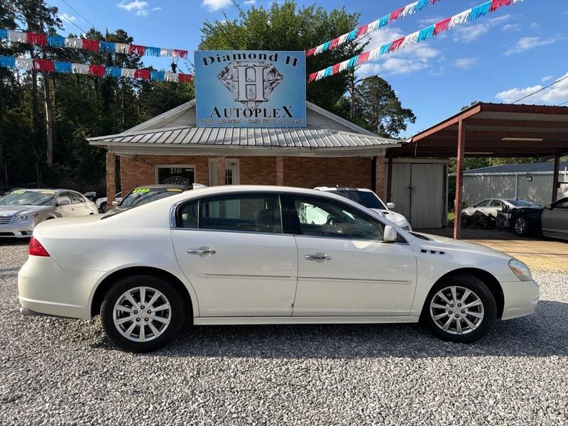 Buick Lucerne CXL 2011
