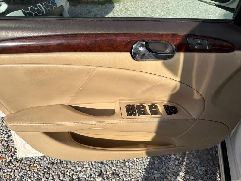 Buick Lucerne CXL 2011