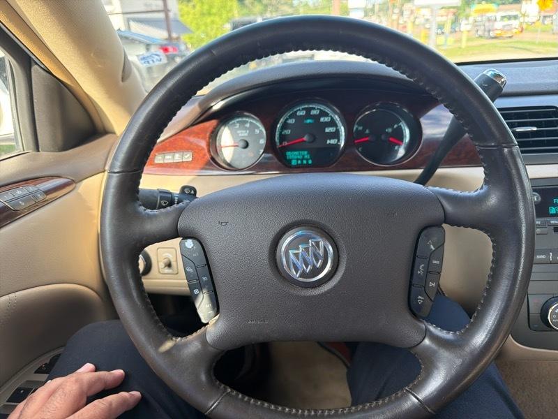 Buick Lucerne CXL 2011