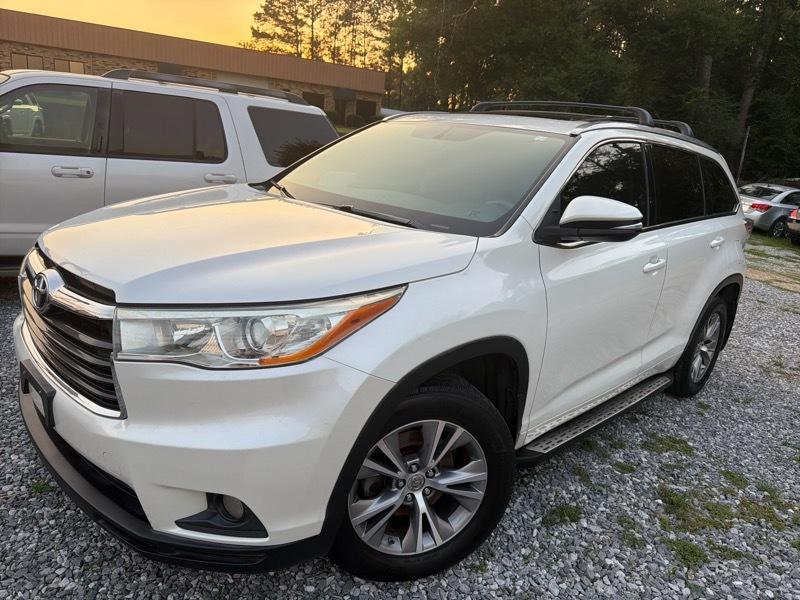 Toyota Highlander XLE FWD V6 2014