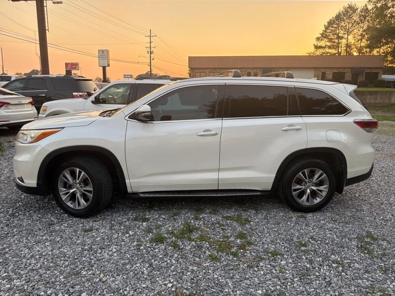 Toyota Highlander XLE FWD V6 2014