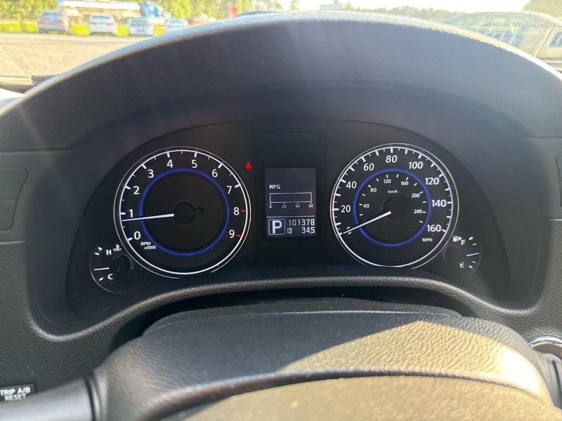 Infiniti G37 Journey 2012