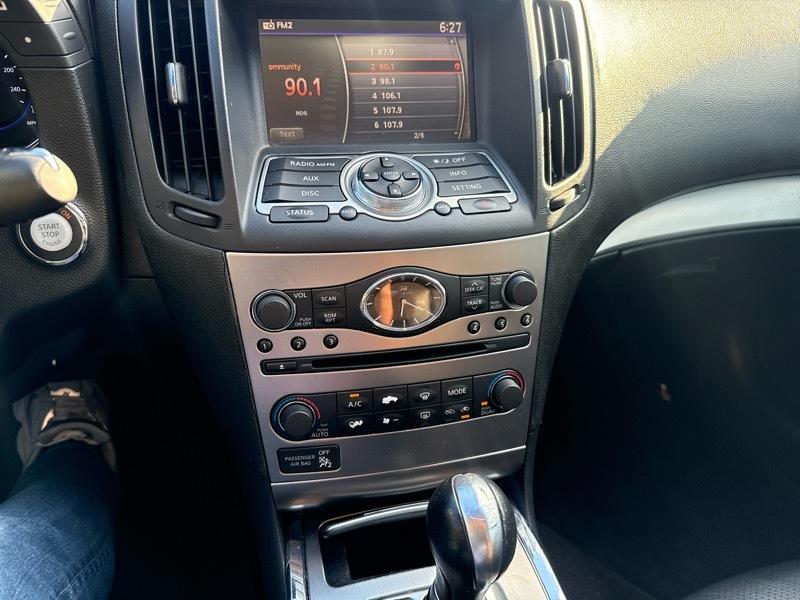 Infiniti G37 Journey 2012