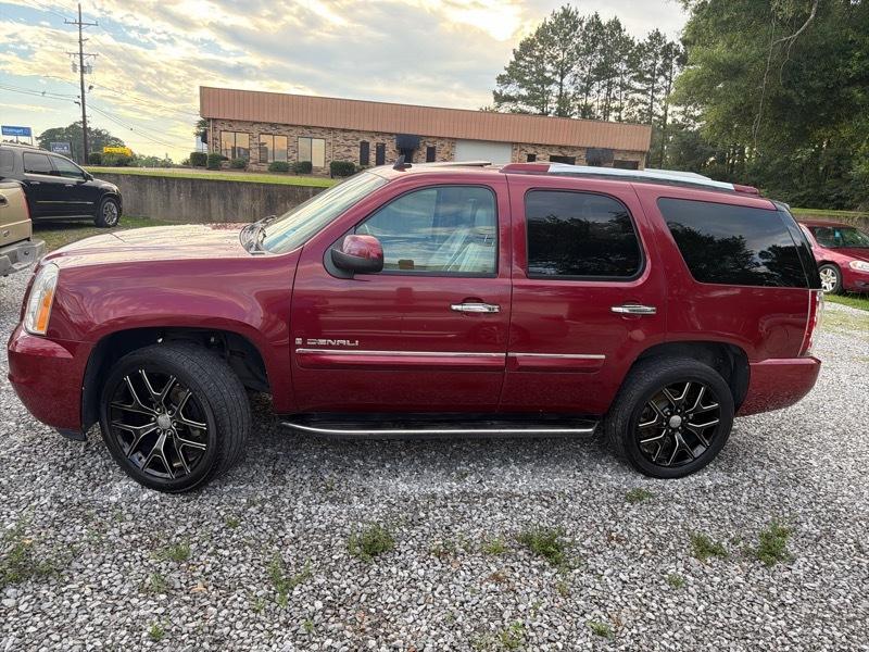 GMC Yukon Denali 2WD 2008