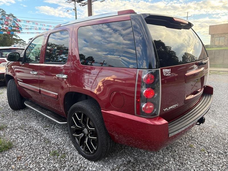 GMC Yukon Denali 2WD 2008