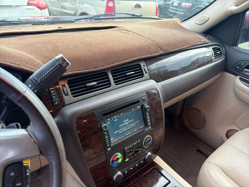 GMC Yukon Denali 2WD 2008
