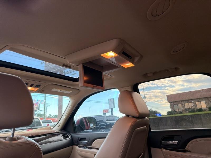 GMC Yukon Denali 2WD 2008