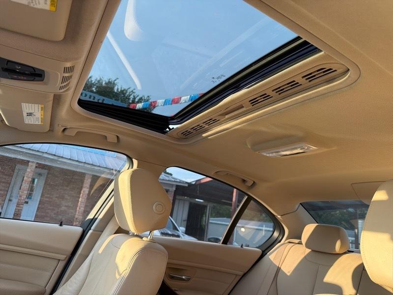 BMW 3-Series 328i Sedan 2014