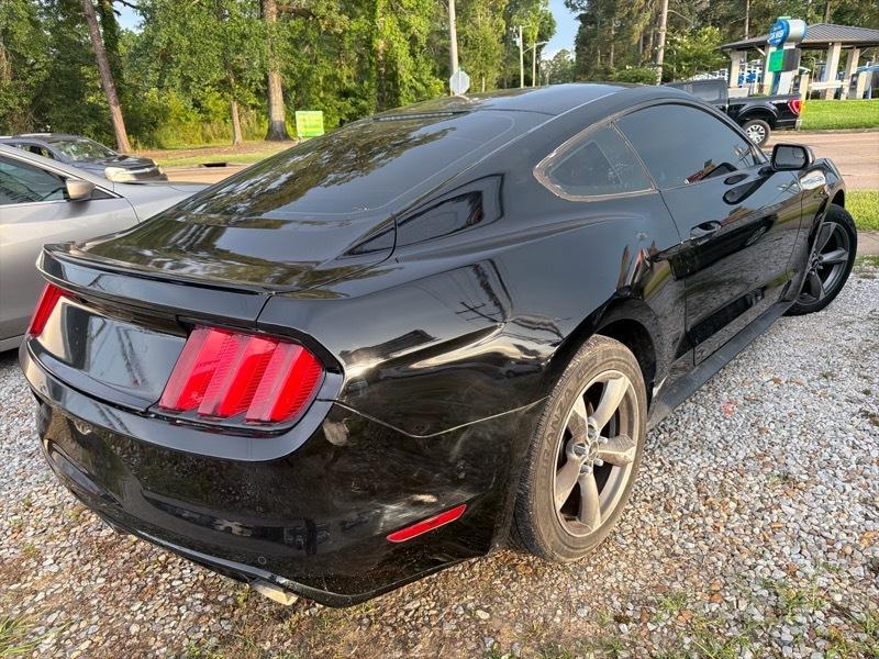 Ford Mustang V6 Coupe 2015