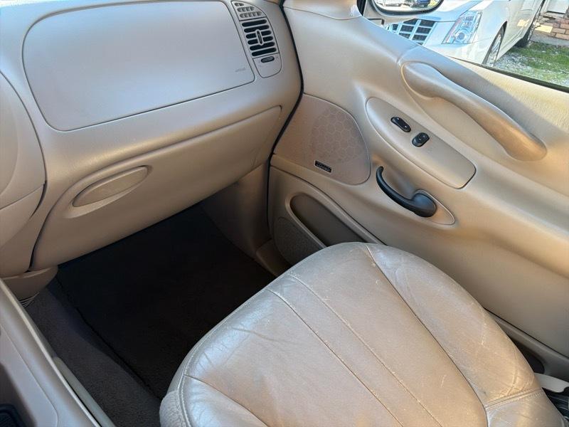 Ford Expedition Eddie Bauer 2WD 2000