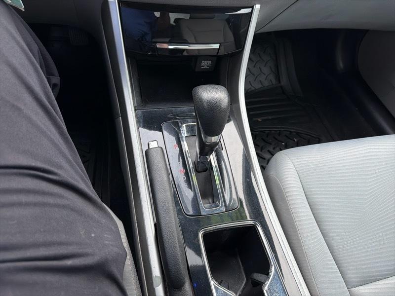 Honda Accord LX Sedan CVT 2017